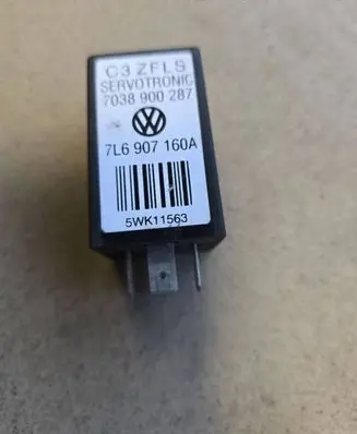 Volkswagen PASSAT B6 Other relay 7L6907160A
