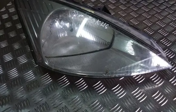 Ford Focus Headlight/headlamp 0374D