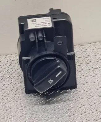 Mercedes-Benz B W245 Light switch 1695451304 0583080 32220301