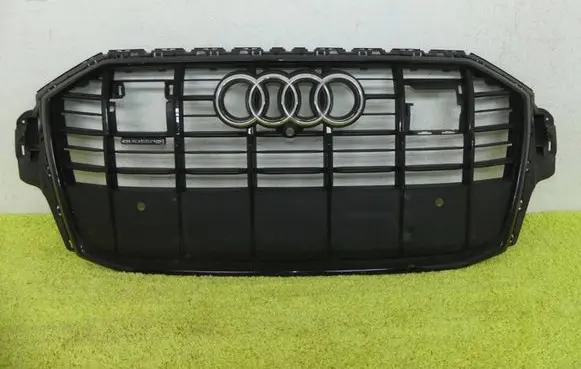 Audi Q7 4M Front bumper upper radiator grill 4M0853651AJ