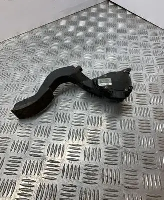 Audi A4 S4 B7 8E 8H Accelerator throttle pedal 8D1721523F
