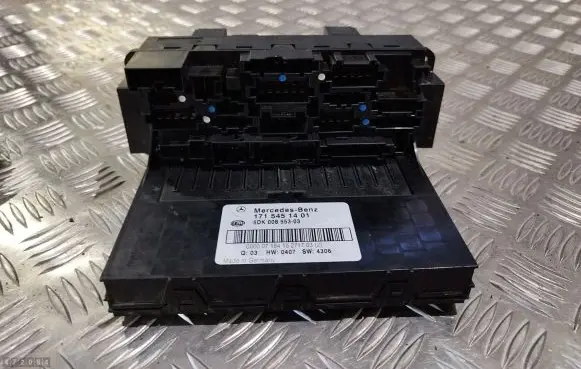 Mercedes-Benz SLK AMG R170 Fuse module 1715451401