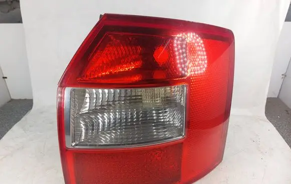 Audi A4 S4 B6 8E 8H Rear/tail lights 8E9945096 283702