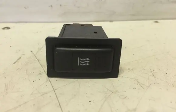 Toyota Avensis T220 Windscreen/window heater switch
