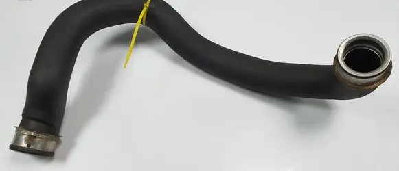 Engine coolant pipe/hose