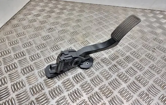 Mazda 6 Accelerator throttle pedal 9M819735AD GS1D41600 6PV93337000