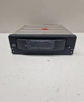 BMW 5 E60 E61 CD/DVD changer 9131850 020469