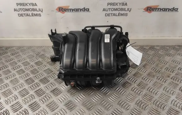 KIA Sportage Intake manifold 2B641