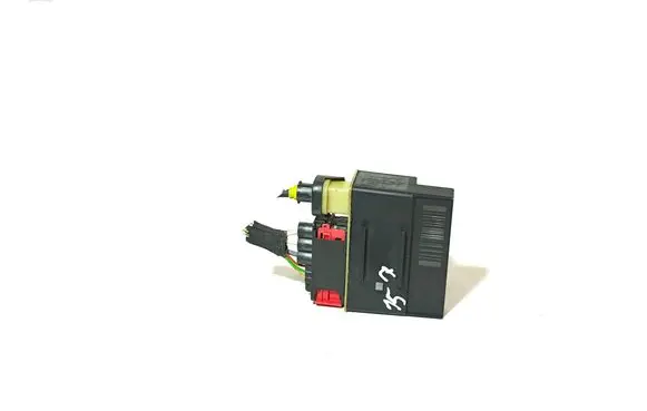 Peugeot 3008 I Glow plug pre-heat relay 9662570880 018010953