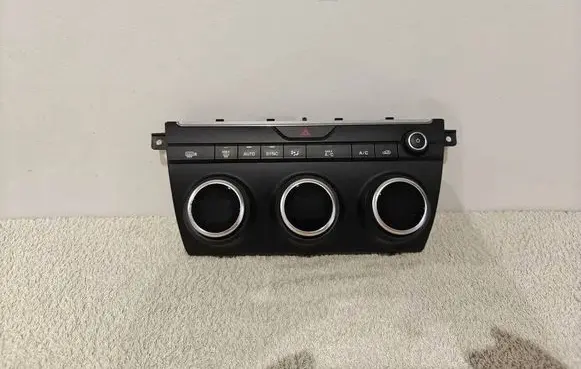 Jaguar E-Pace Climate control unit J9C314C239CC 1000093901