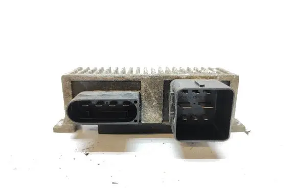 Renault Trafic III (X82) Glow plug pre-heat relay 271206395R RCS812