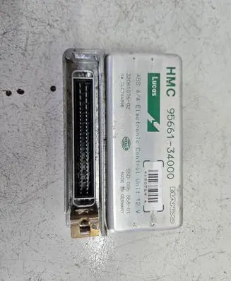 Hyundai Sonata ABS control unit/module 9566134000 5SD00686801