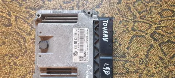 Volkswagen Touran I Engine control unit/module 03G906021MM 0281014044 03G906021AN