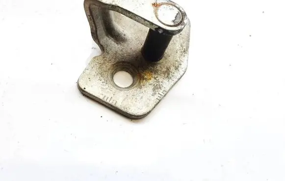 Opel Zafira B Front door lock loop/hook striker 