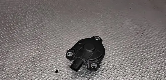Mercedes-Benz ML W164 Camshaft vanos timing valve A2720510177