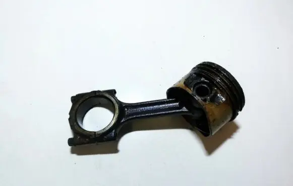 Piston with connecting rod