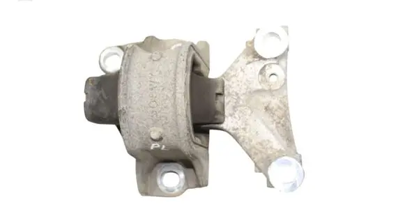 Honda CR-V Engine mount bracket