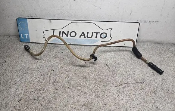 BMW 5 E39 Fuel line pipe 13537787480