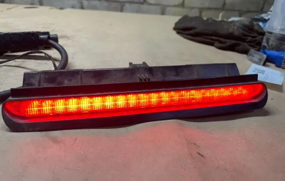 Volvo S70 V70 V70 XC Third/center stoplight 9151490