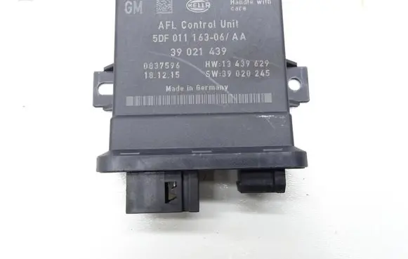 Opel Insignia A Light module LCM 39021439