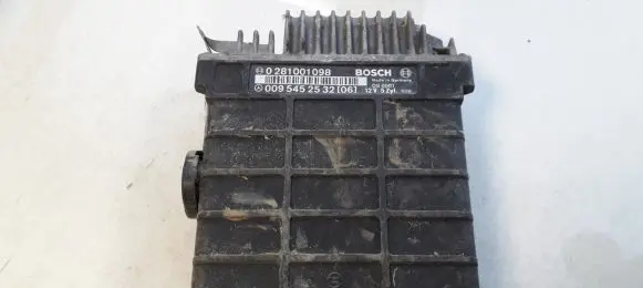Mercedes-Benz E W211 Engine control unit/module 0281001098 0095452532