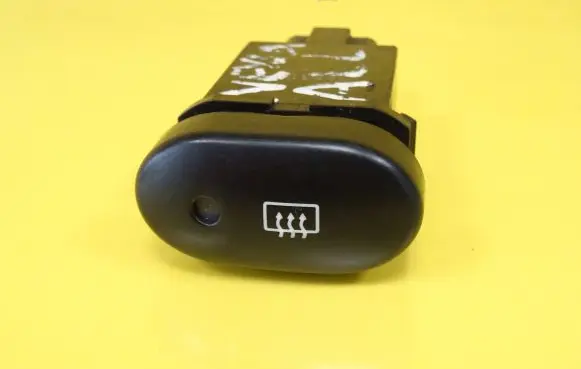 Daewoo Nexia Windscreen/window heater switch 96168693