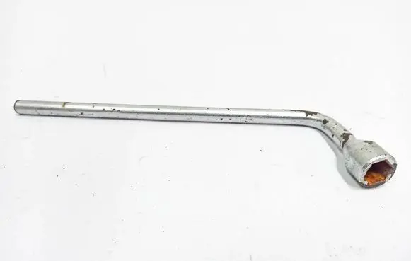 Mercedes-Benz SLK R171 Wheel nut wrench 1205810246