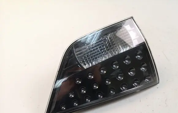 Mitsubishi Outlander Tailgate rear/tail lights