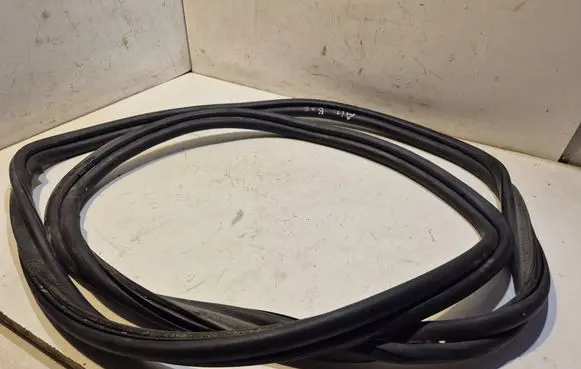 Mini One - Cooper R50 - 53 Trunk rubber seal (body) 