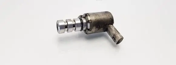 Volkswagen Scirocco Camshaft vanos timing valve 06H115243J