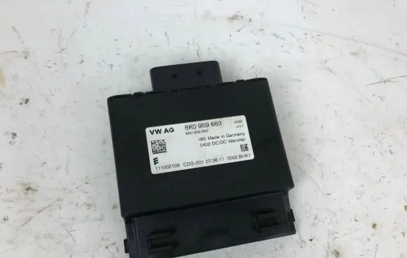 Audi A6 C7 Voltage converter/converter module 8K0959663 111002109