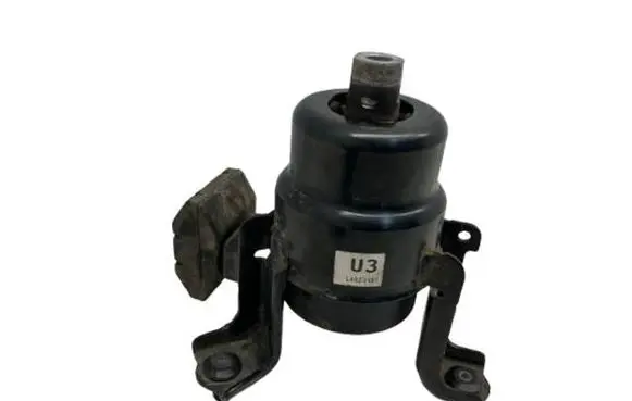 Engine mount vacuum valve