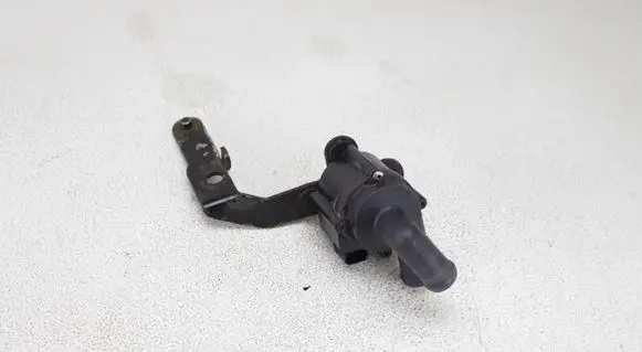 Volkswagen PASSAT CC Electric auxiliary coolant/water pump 5N0965561