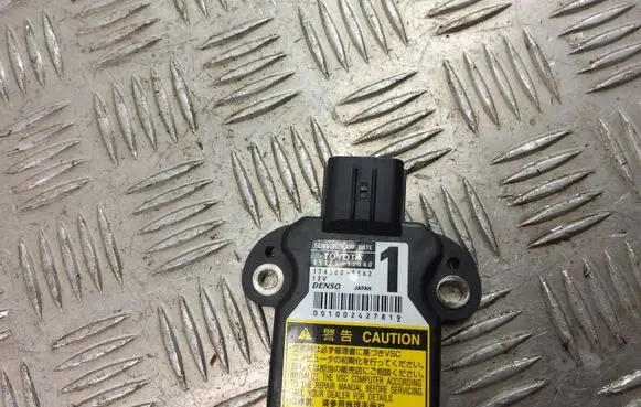 Lexus LS 460 - 600H Sensor 89183-12040