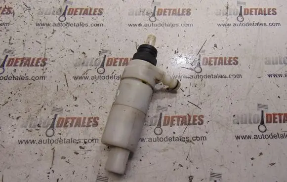 Mercedes-Benz CLS C219 Windscreen/windshield washer pump
