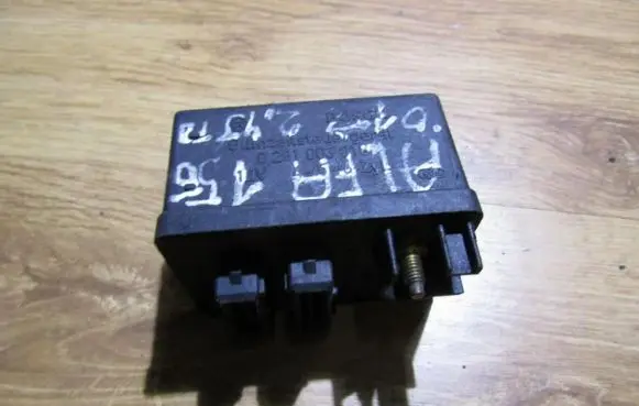 Alfa Romeo 156 Glow plug pre-heat relay 0281003018