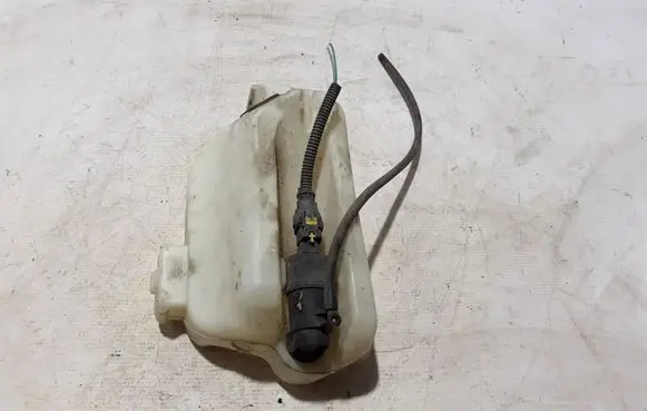 Renault Kangoo II Windshield washer fluid reservoir/tank 8200431474