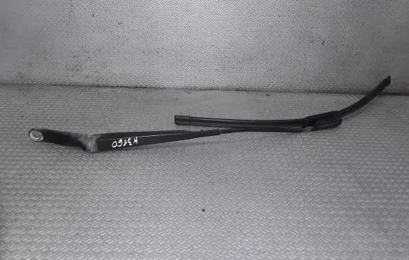 Windshield/front glass wiper blade