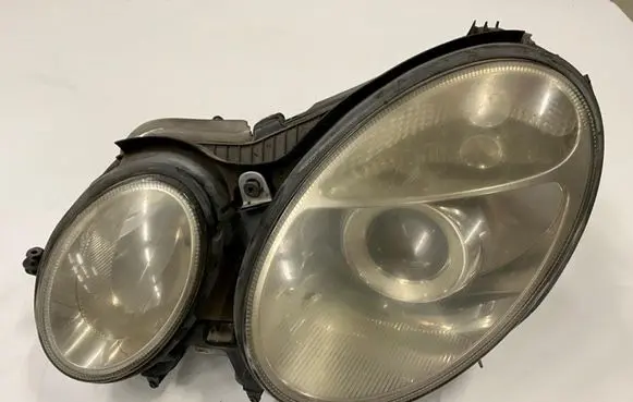 Mercedes-Benz E W211 Headlight/headlamp A2118201361 2118201361