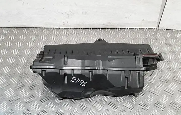 Citroen DS3 Air filter box V760954680