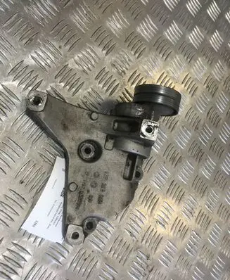 Skoda Yeti (5L) A/C compressor mount bracket 03F260885