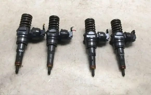 Audi A4 S4 B7 8E 8H Fuel injectors set 0414720229