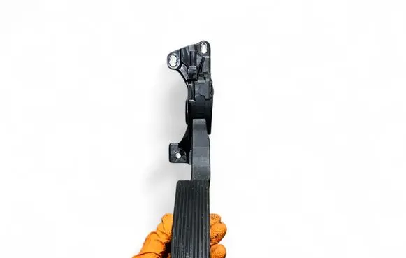 Dodge Durango III Accelerator throttle pedal 52124785AF