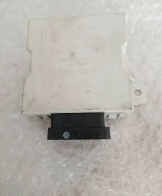 Toyota Avensis T250 Window wiper relay 8594005040
