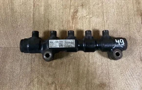 Ford Focus Fuel main line pipe 9654590 723002395