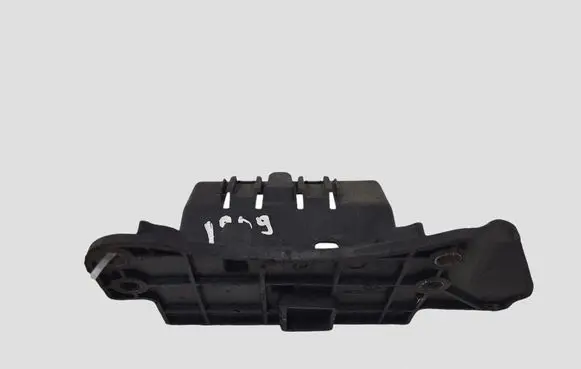 Citroen C4 II Picasso Other engine bay part 9805235980