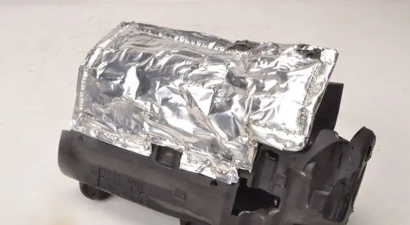 Volvo XC60 Heat shield in engine bay 31437477