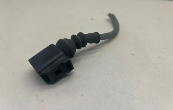 Porsche Macan (95B) Rear ABS sensor wiring 6E0973702