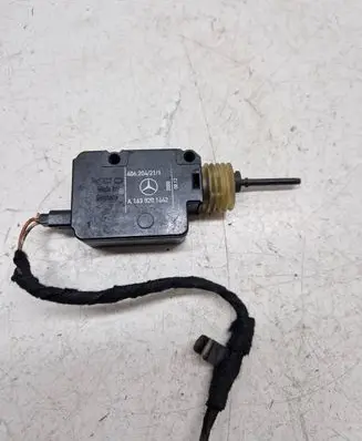 Mercedes-Benz ML W163 Central locking motor A1638201642