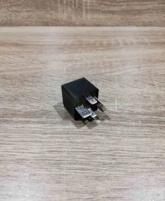 Volkswagen PASSAT B6 Other relay 7M0951253A 072151b